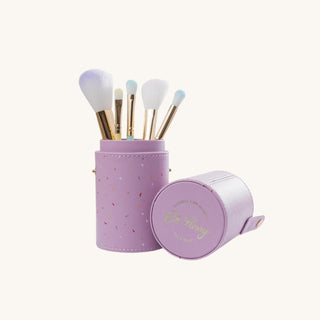 Makeup rainbow brushes, kids makeup brushes set with case, featuring colorful bristles and a matching storage case for safe, fun beauty play