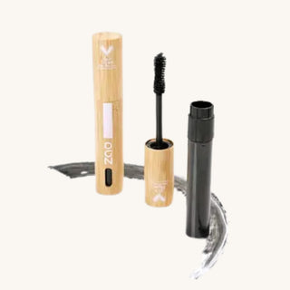 Refillable organic mascara for teens in black, bluem and brown shades, made with natural-origin pigments for soft lash definition